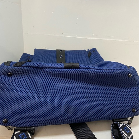 Go Dash Dot All Mesh Blue Backpack with Crossbody Strap - Picture 7 of 15